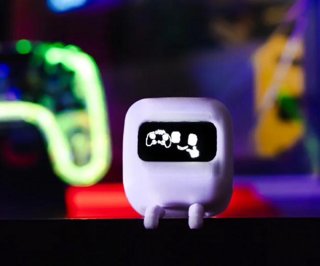 Інтерактивний робот-компаньйон для робочого столу CHOTU BOT